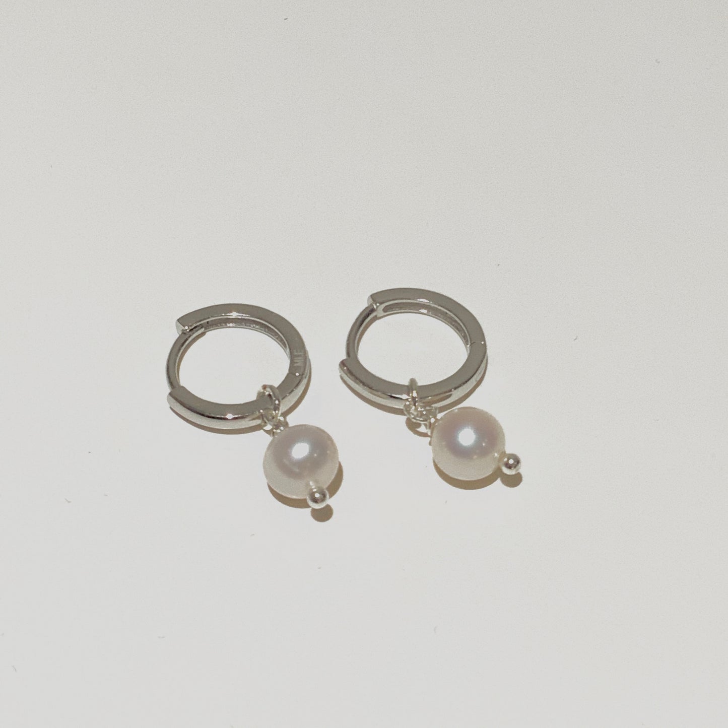 S925 Pearl IMELI Huggies