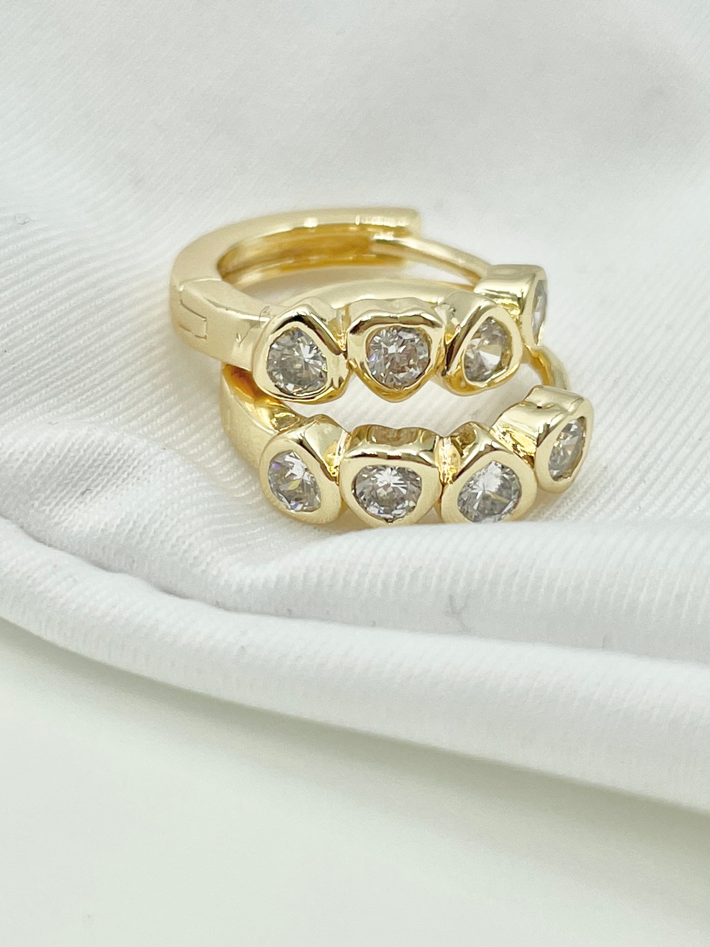 14k Kloe Heart Huggies
