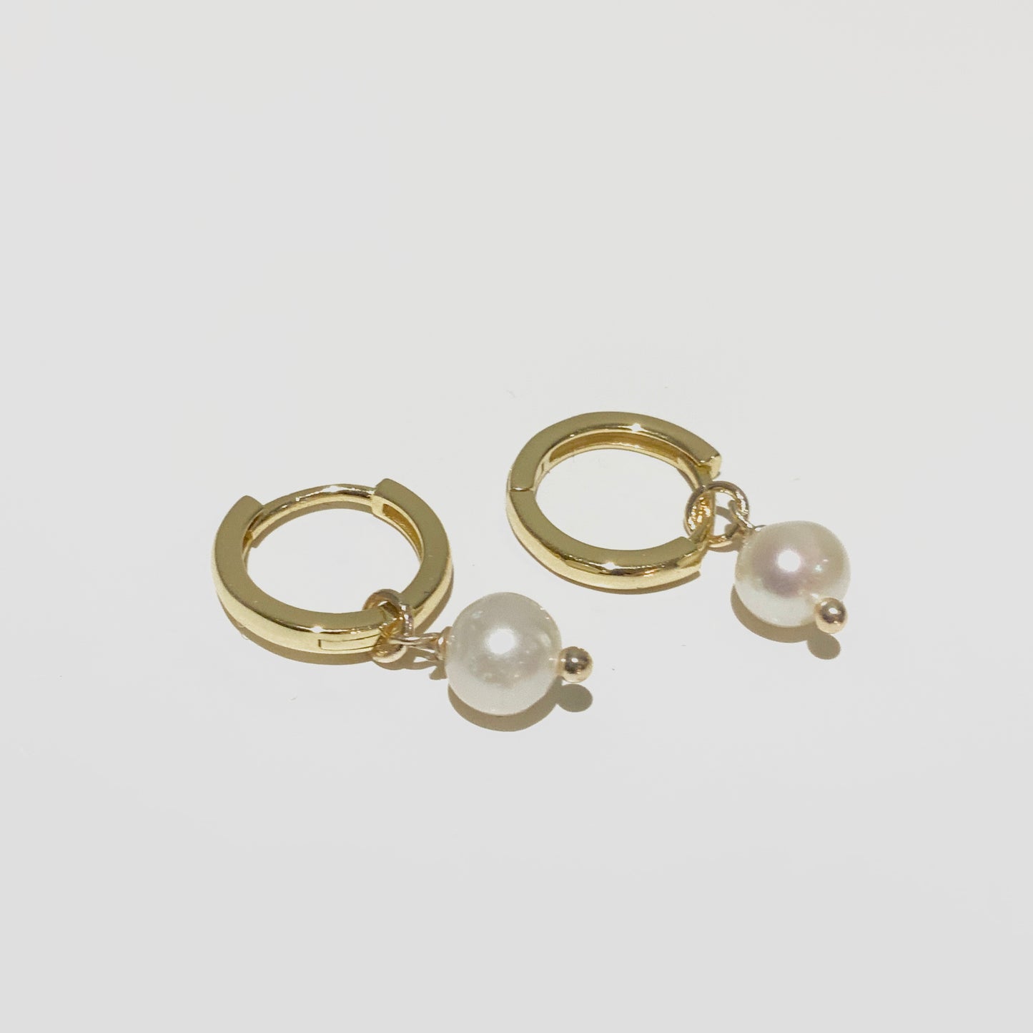 S925 Pearl IMELI Huggies