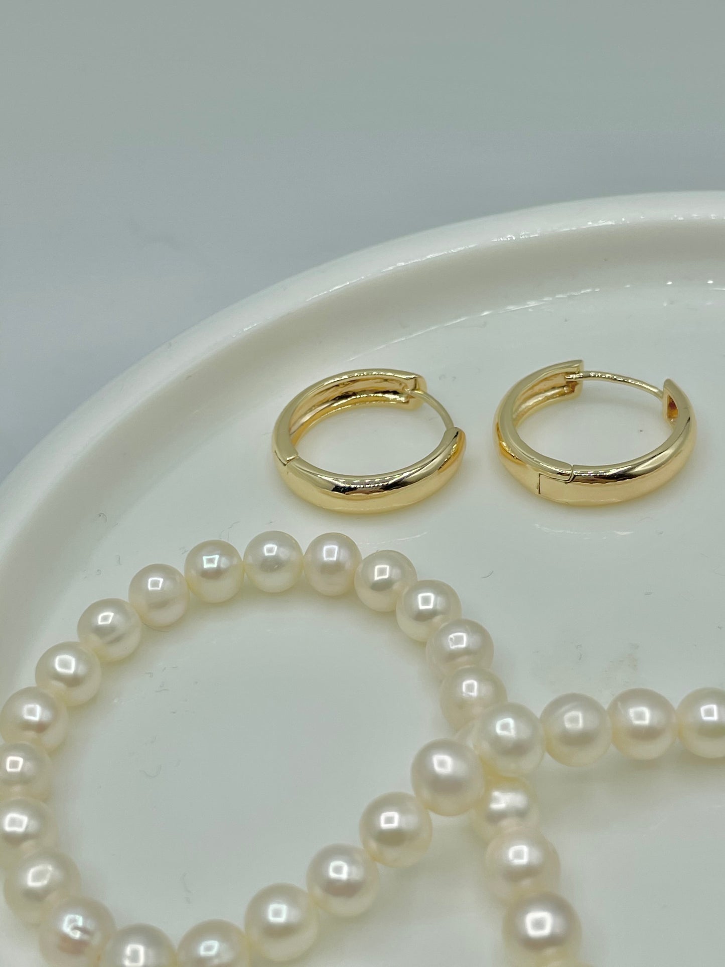 AA Grade Round freshwater pearl necklace